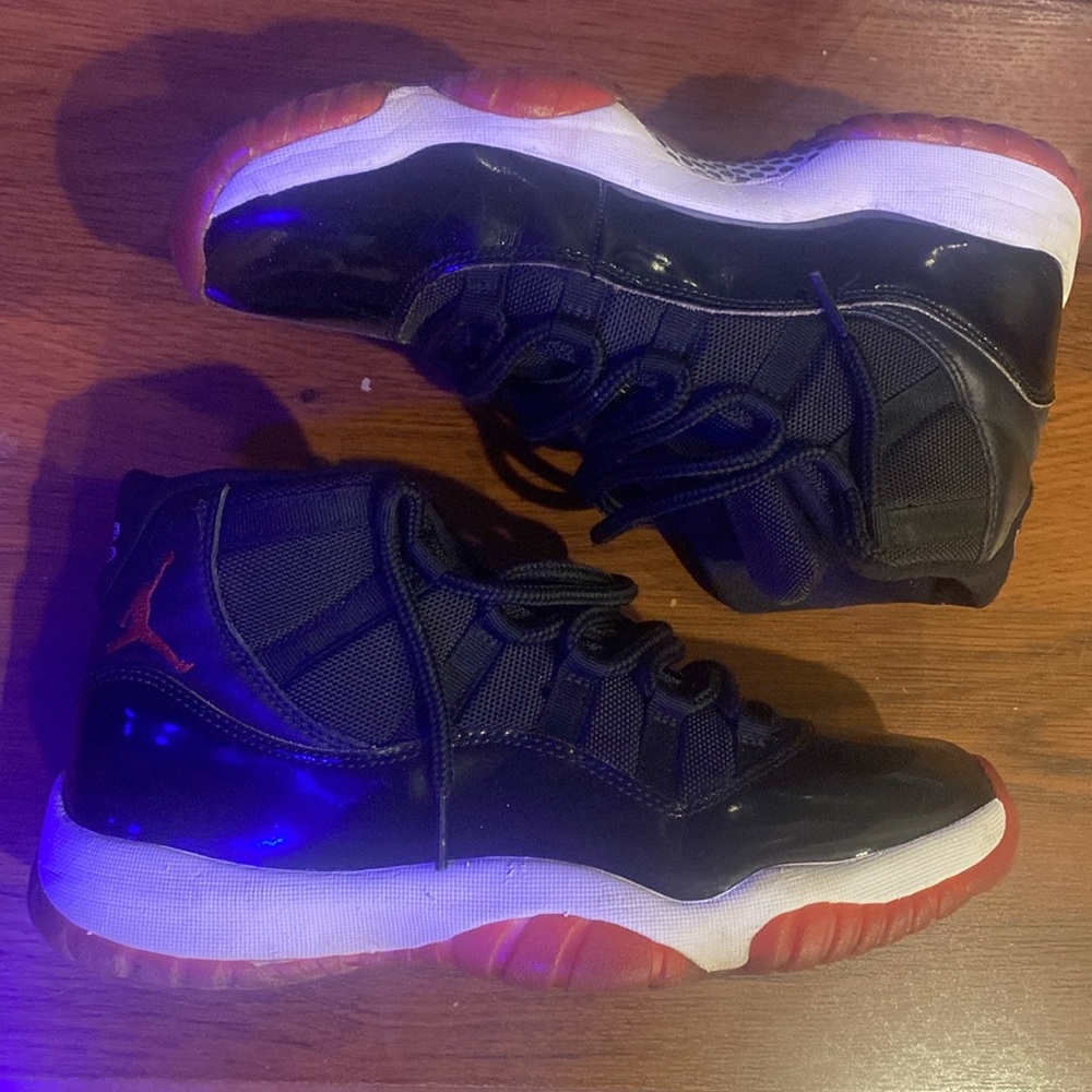 Jordan 11 Bred size 10